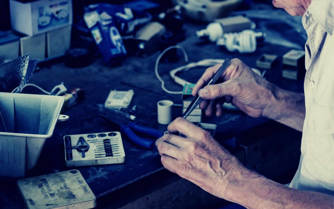 dangers of building DIY lithium batteries|charging-and-discharging|Steven-Lewis_Still-7|IMG_6849|DSC01521|DSC01546|DSC01539|building and soldering battery electronics