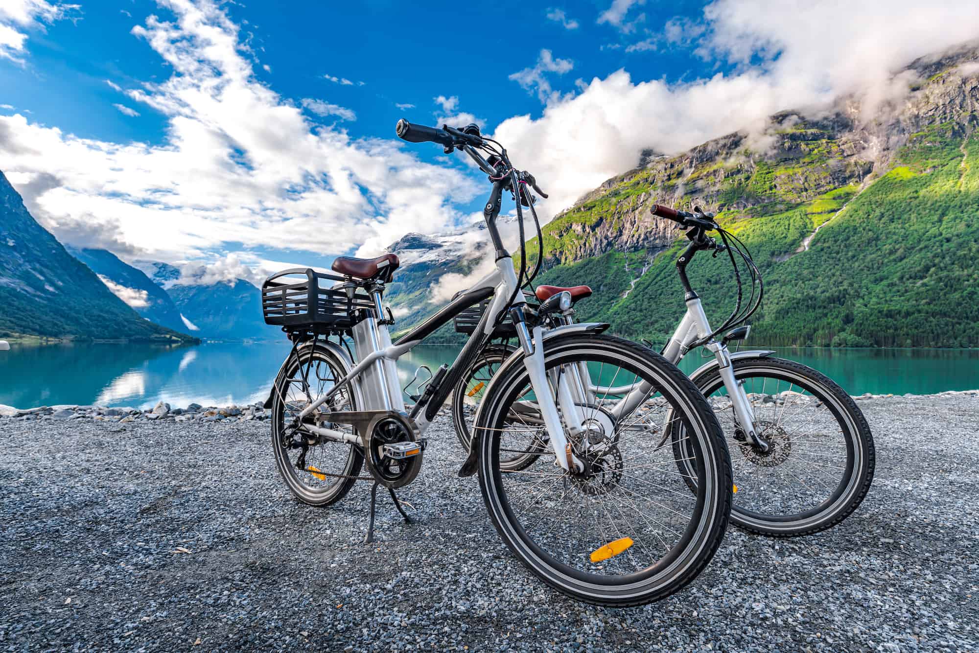 charge ebike in motorhome while camping