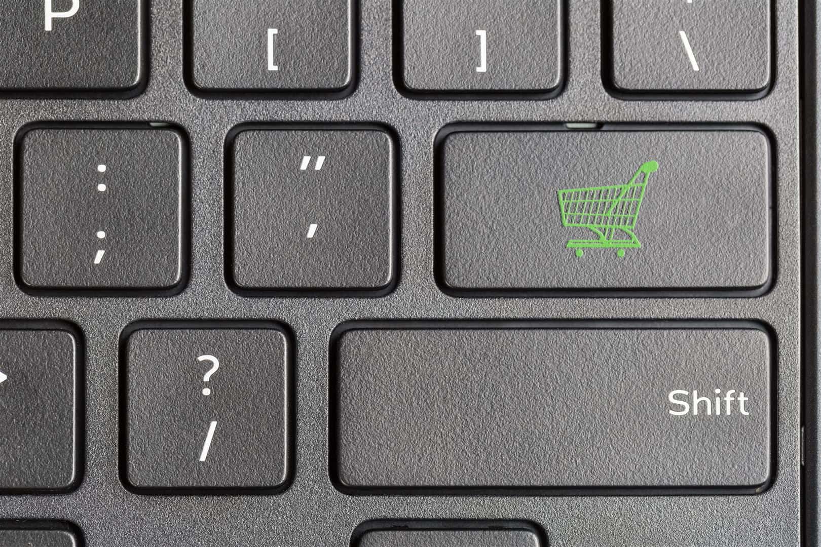 green shopping cart key on computer keyboard , online shopping concept|DSC00785-Large|DSC01498-1-Large|00100dPORTRAIT_00100_BURST20200522093005165_COVER-Large|