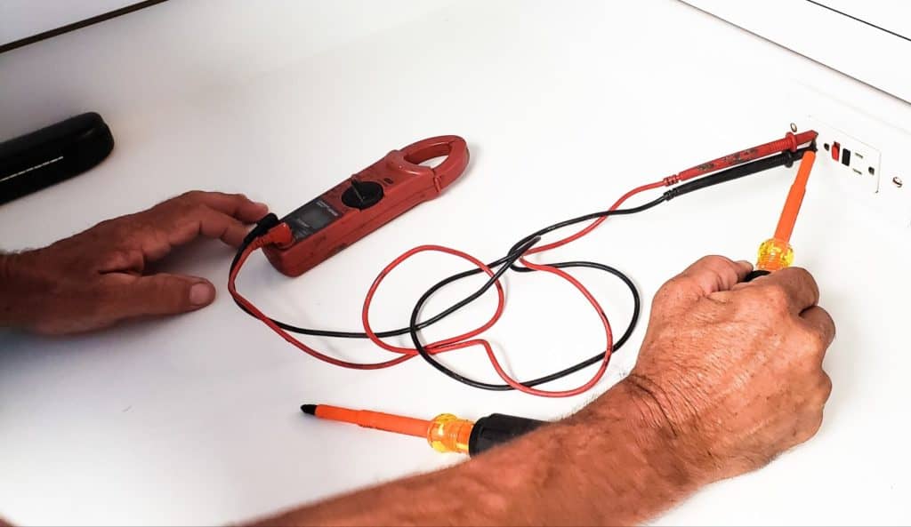 multimeter voltage