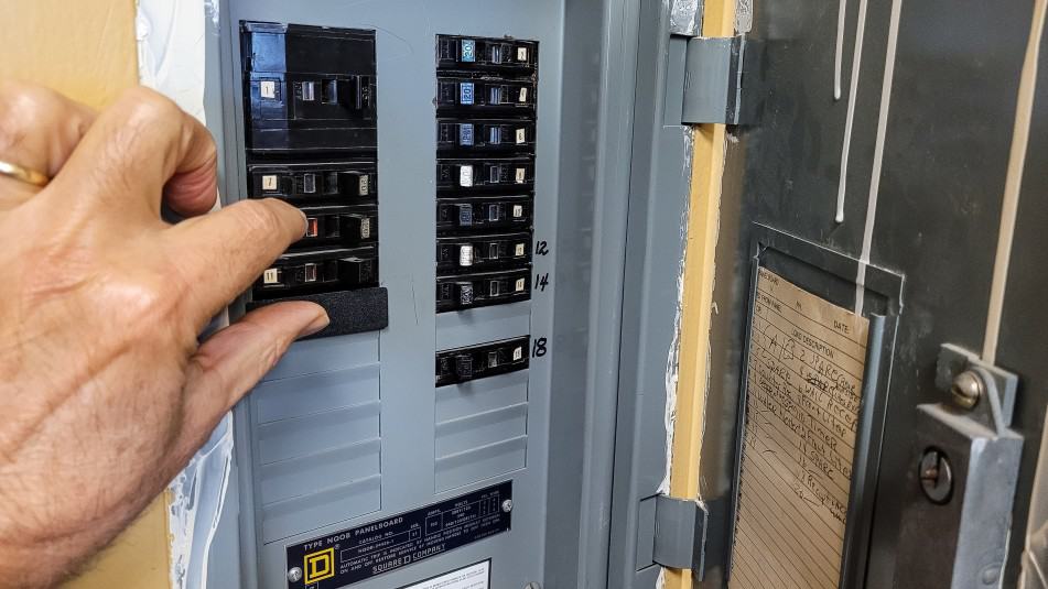 circuit breaker fuse panel