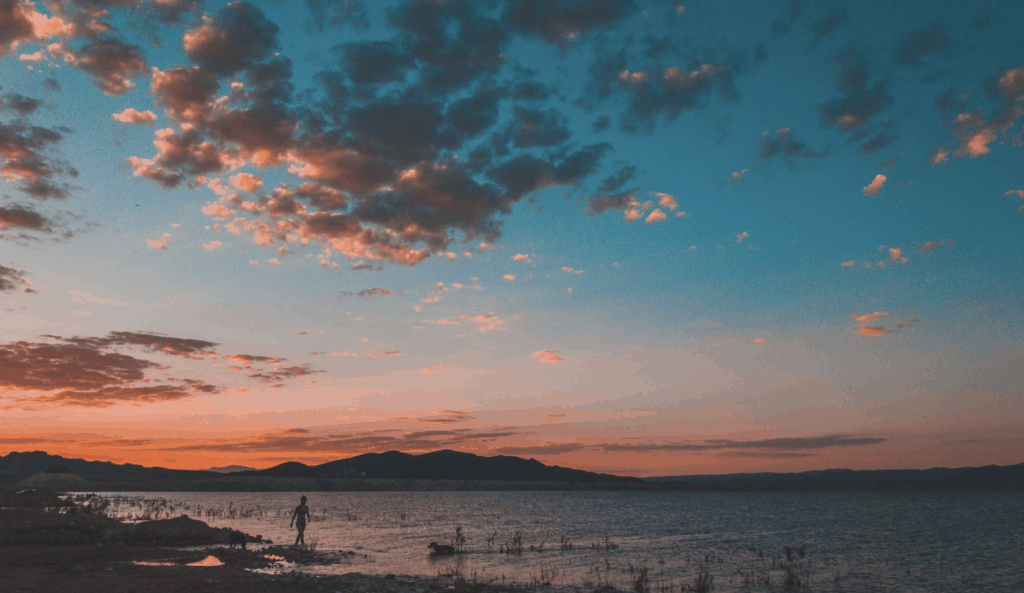 sunset at lake mead in nevada