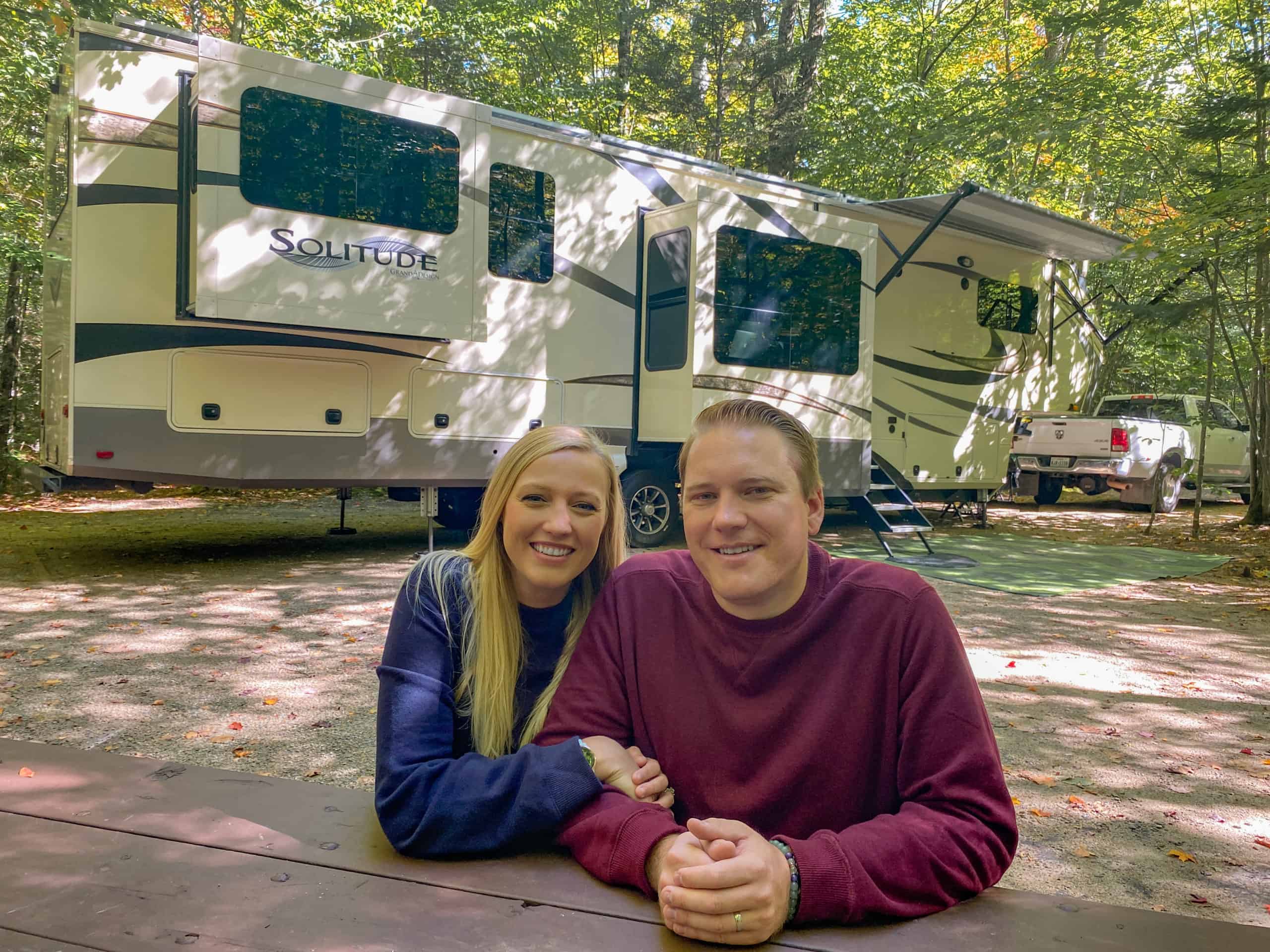 Getaway Couple Proves You Can Live Luxuriously Off-Grid in 42′ Fifth Wheel