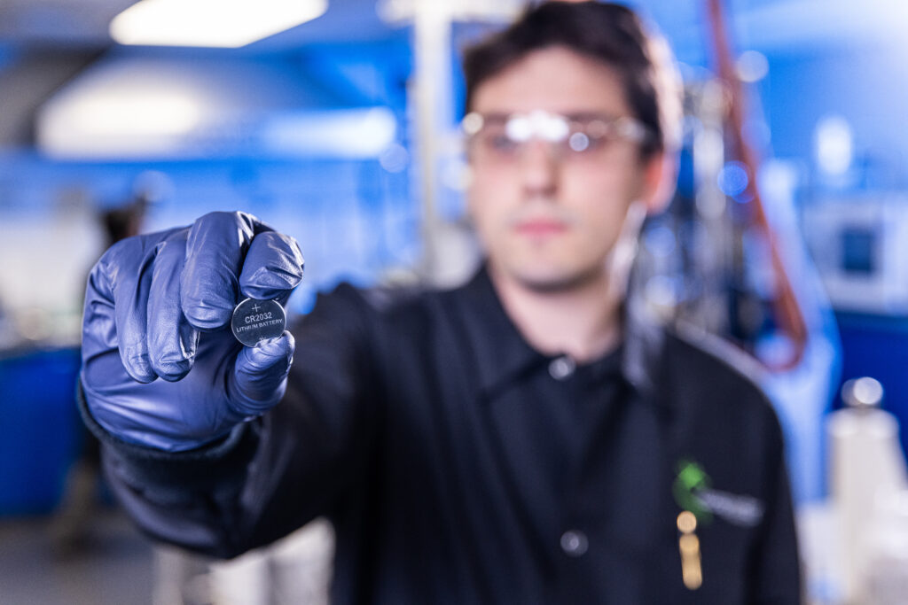 DragonflyEnergy_AquaMetalsRecycledCell_Sept2023-5240